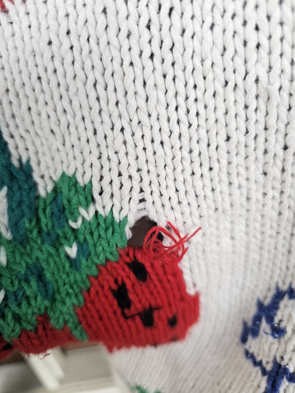Vintage Strawberry Print White Knit Cardigan Sweater - Picture 6 of 8